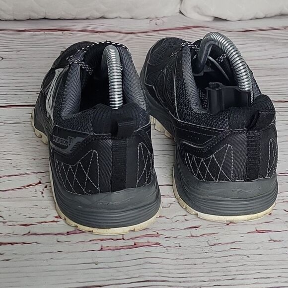 Saucony Excursion Black and Gray Running Shoe Women's Size 10 - Picture 5 of 5